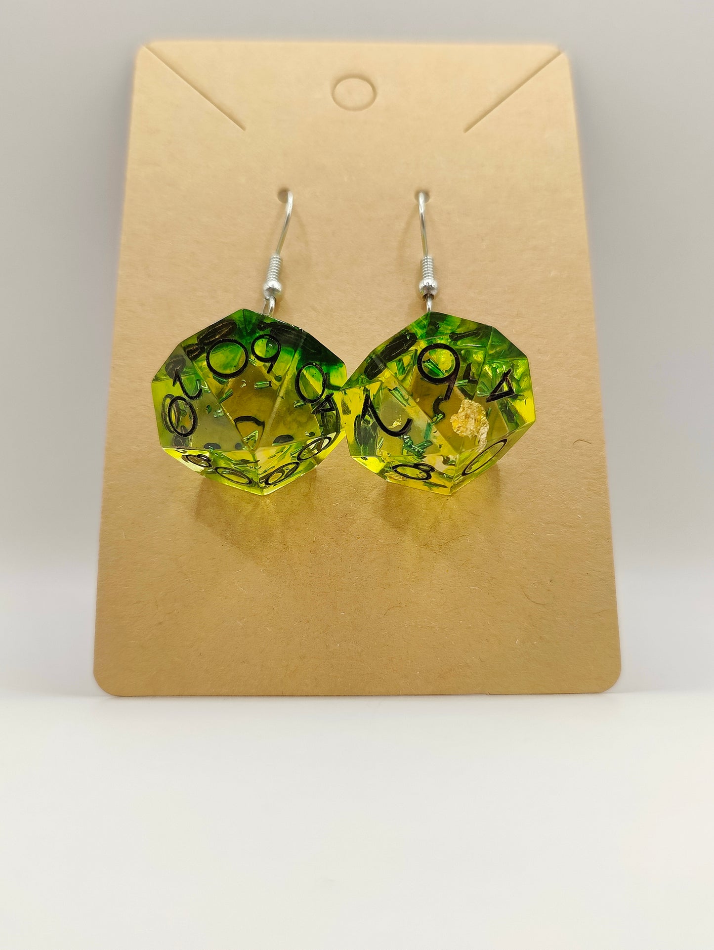 Handmade D10/D% earrings: The underworld