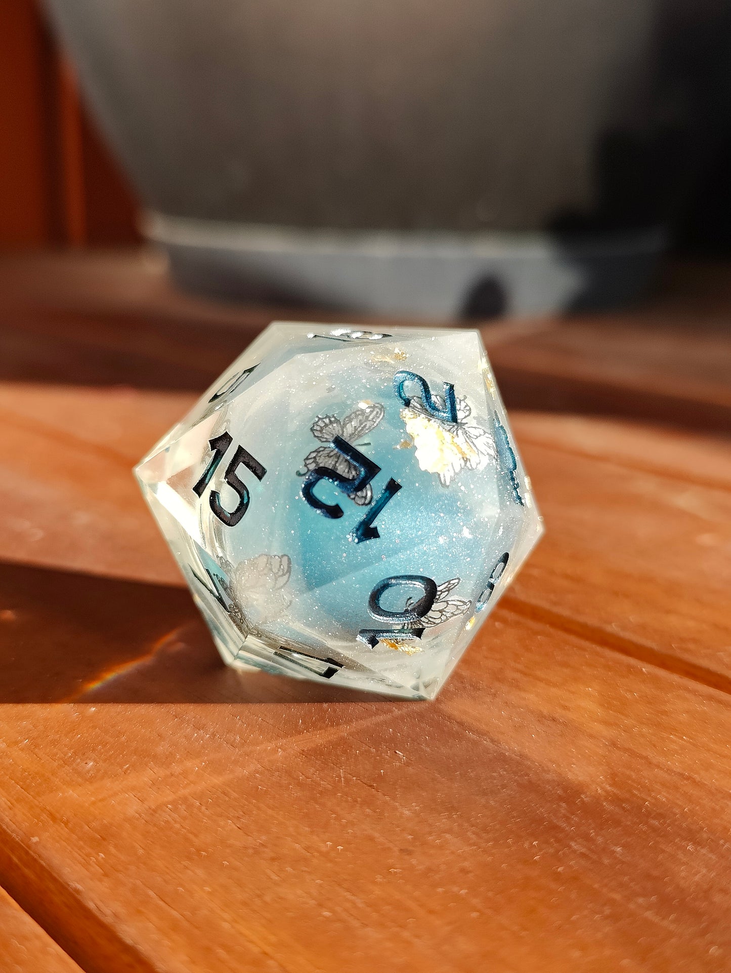 Handmade 40mm liquid core D20: Butterfly vapor