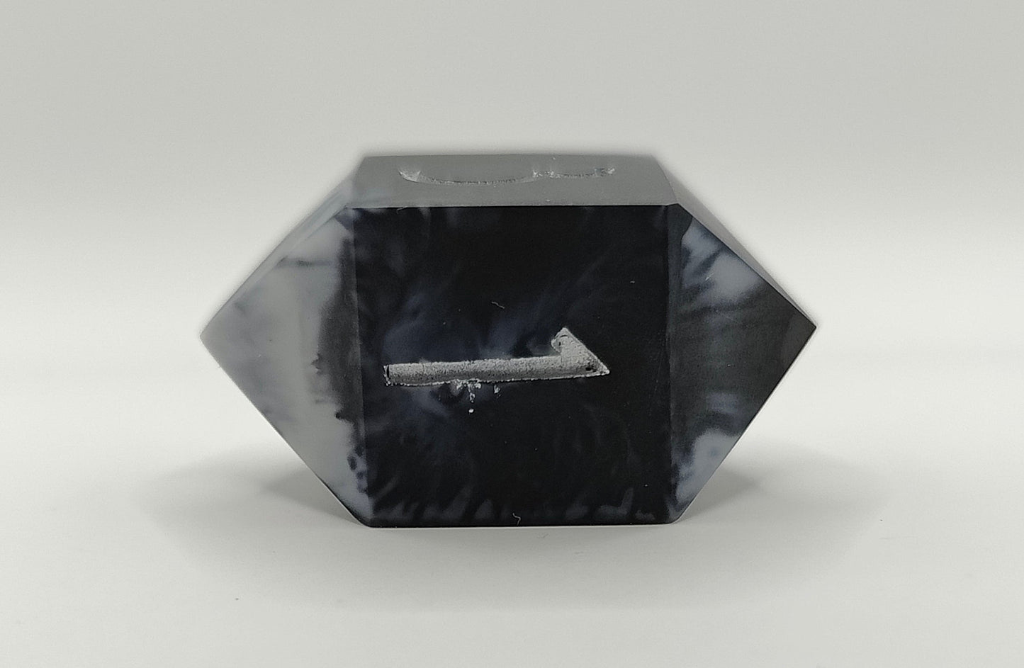 Handmade Single Crystal D4: Tuxedo