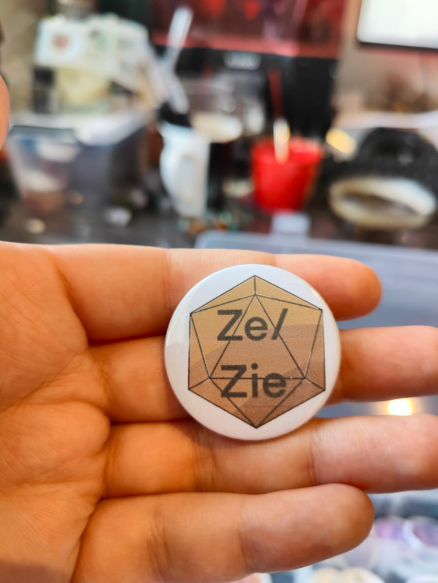 Button: Ze/Zie pronoun
