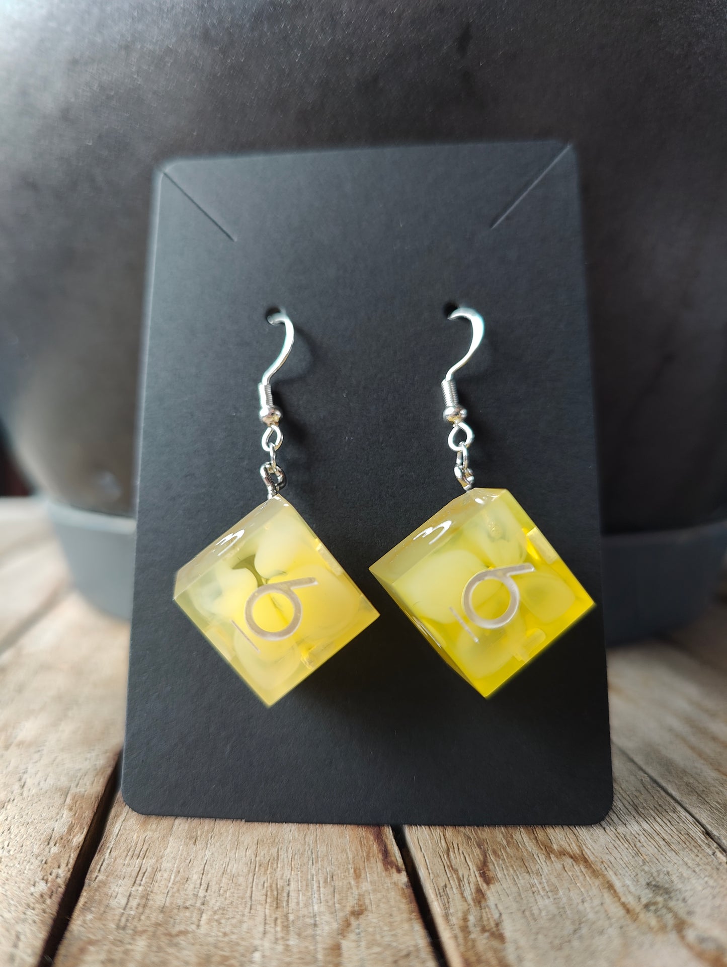 Handmade D6 earrings: Flower clouds yellow