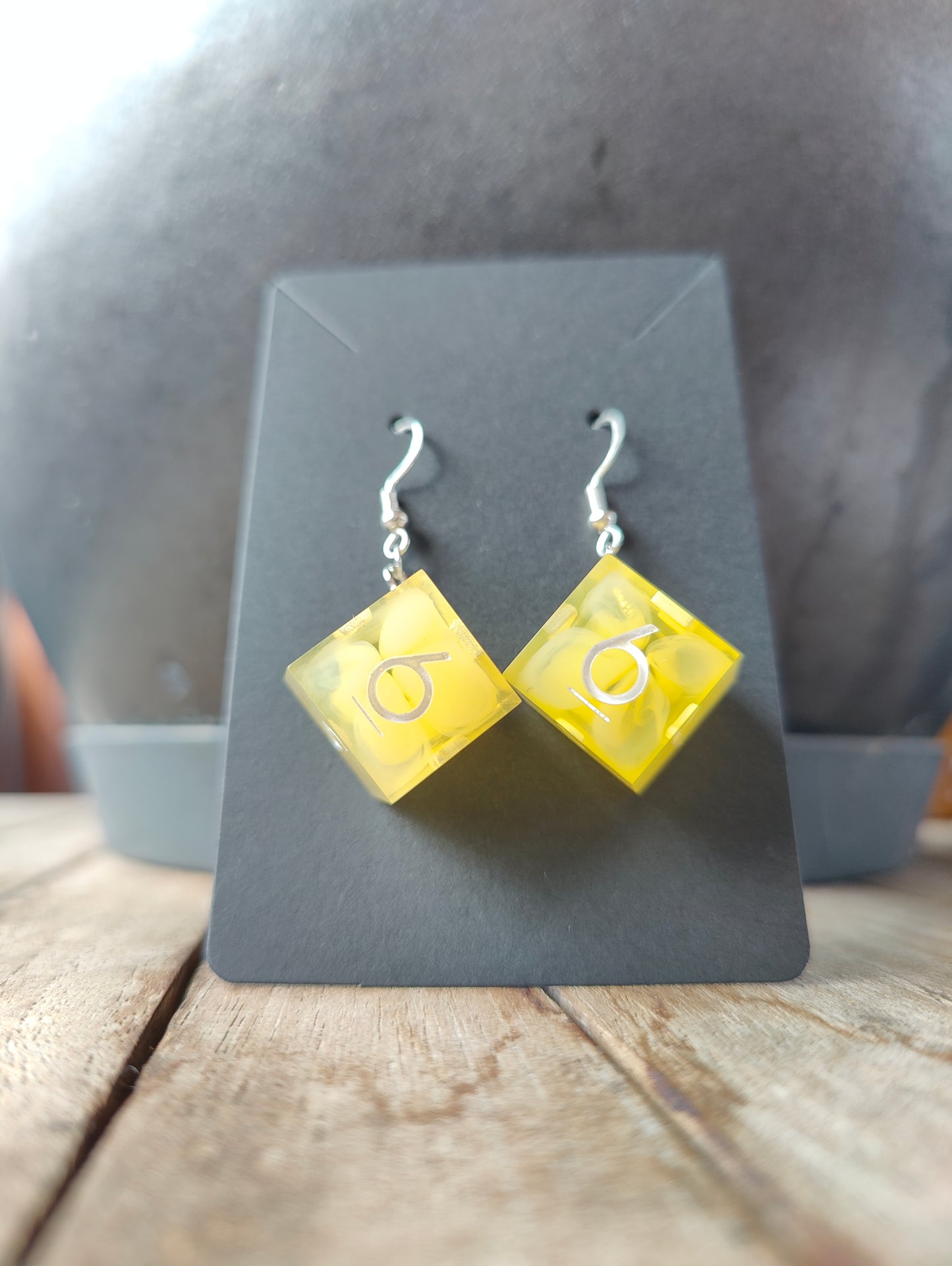 Handmade D6 earrings: Flower clouds yellow