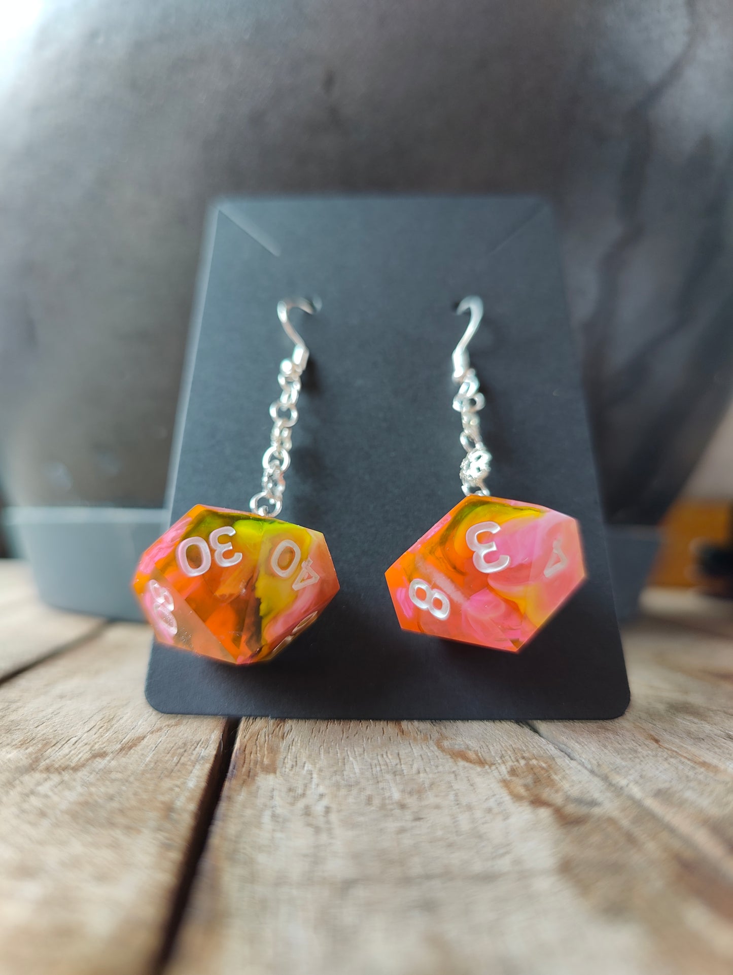 Handmade dangly D10/D% earrings: Dragon fruit