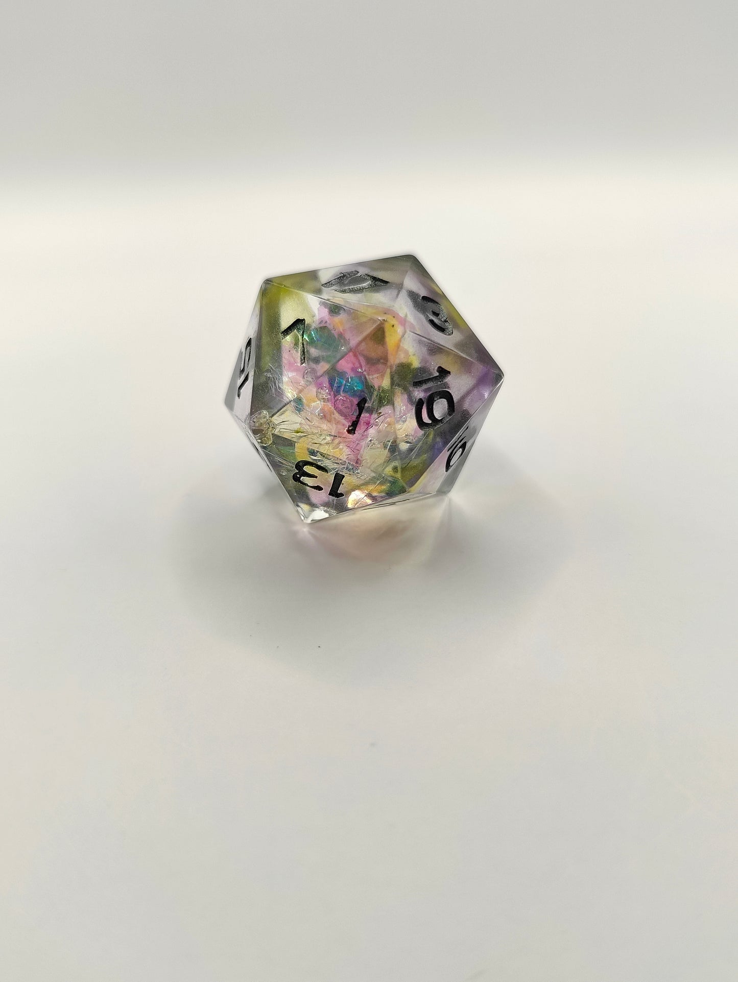 Handmade single D20: Fractured rainbow