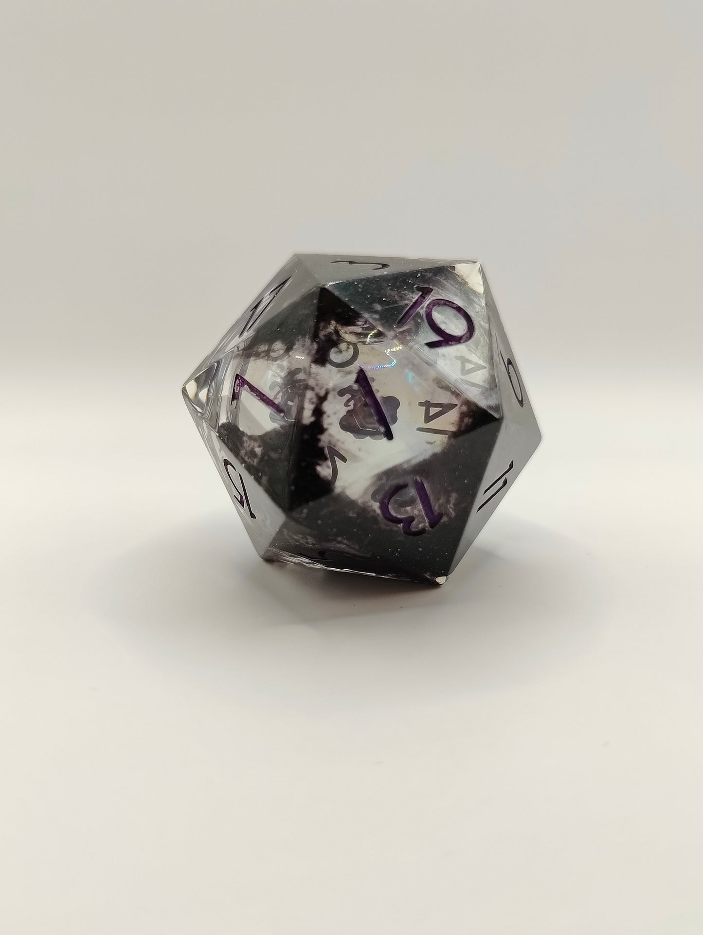 Handmade liquid core 30 mm D20: The shadowsinger