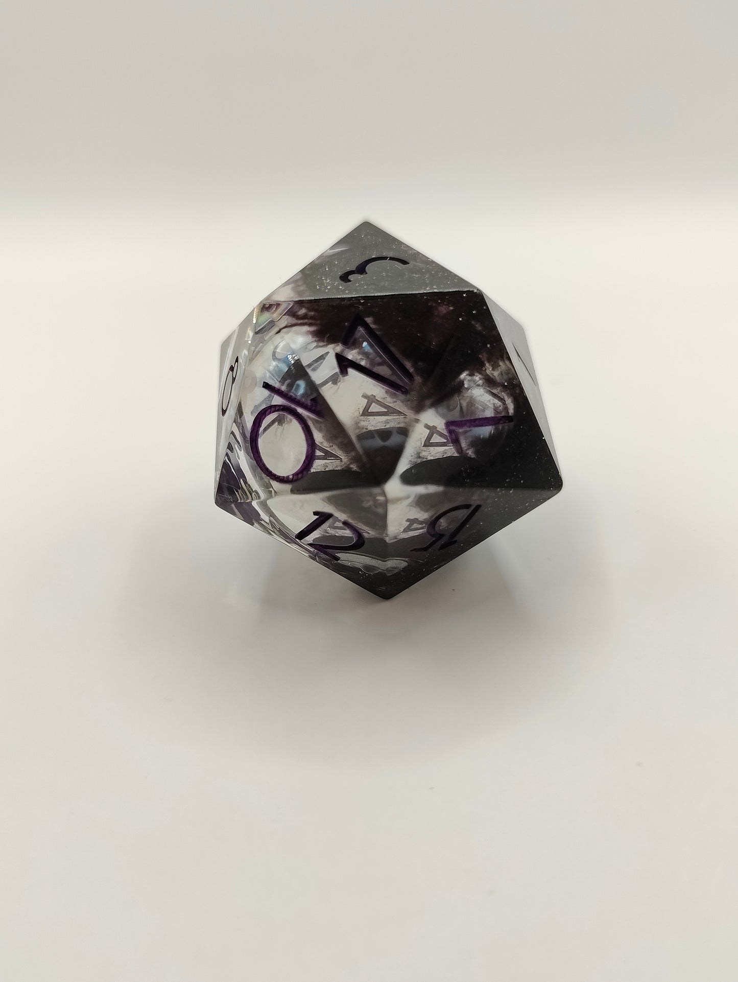 Handmade liquid core 30 mm D20: The shadowsinger