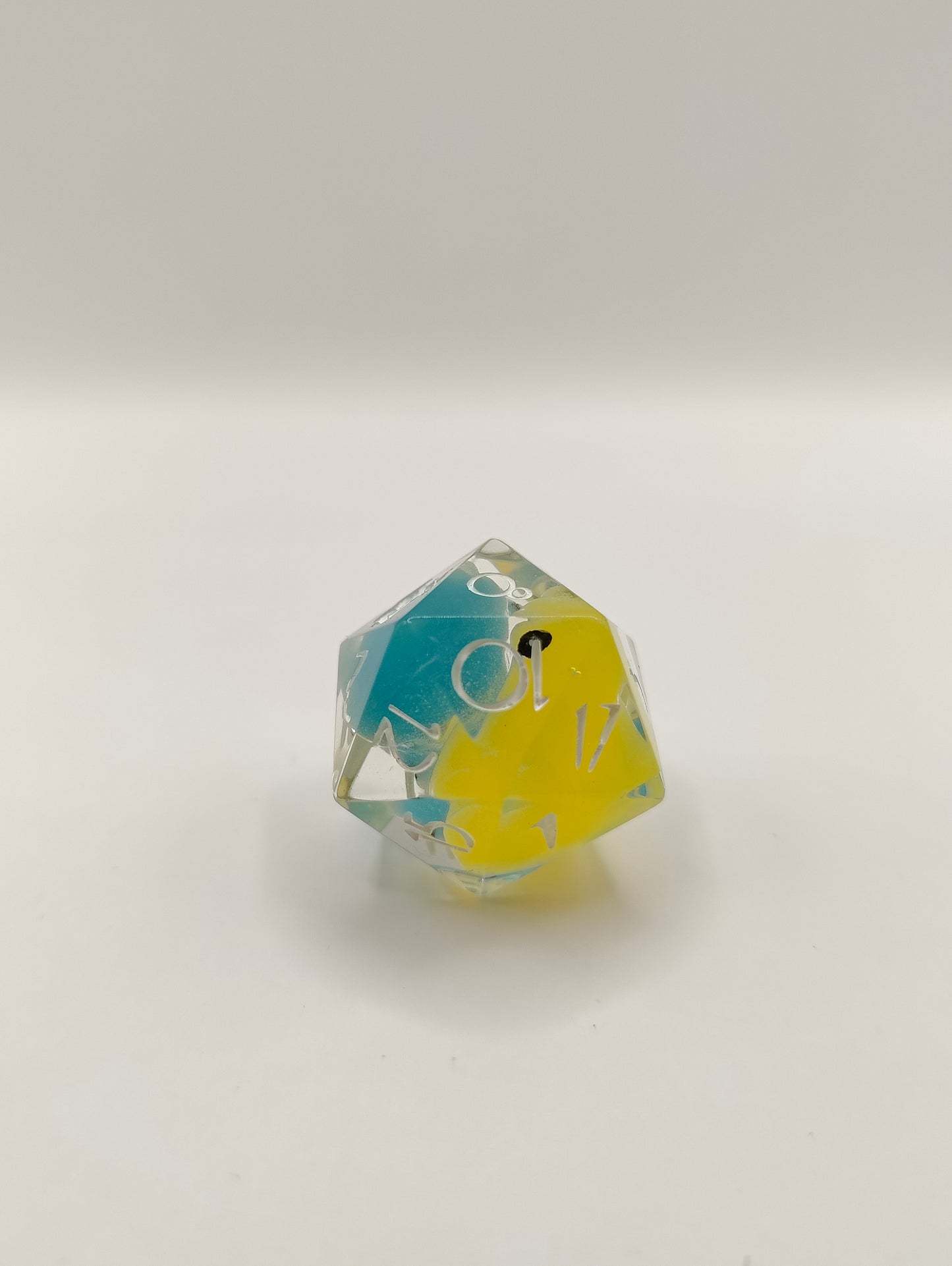 Handmade single D20: Froggy party