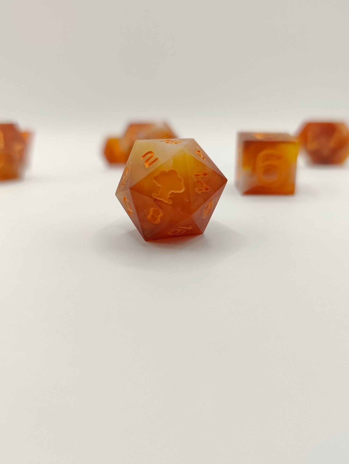 Mini dice set: Thai iced tea, matte finish