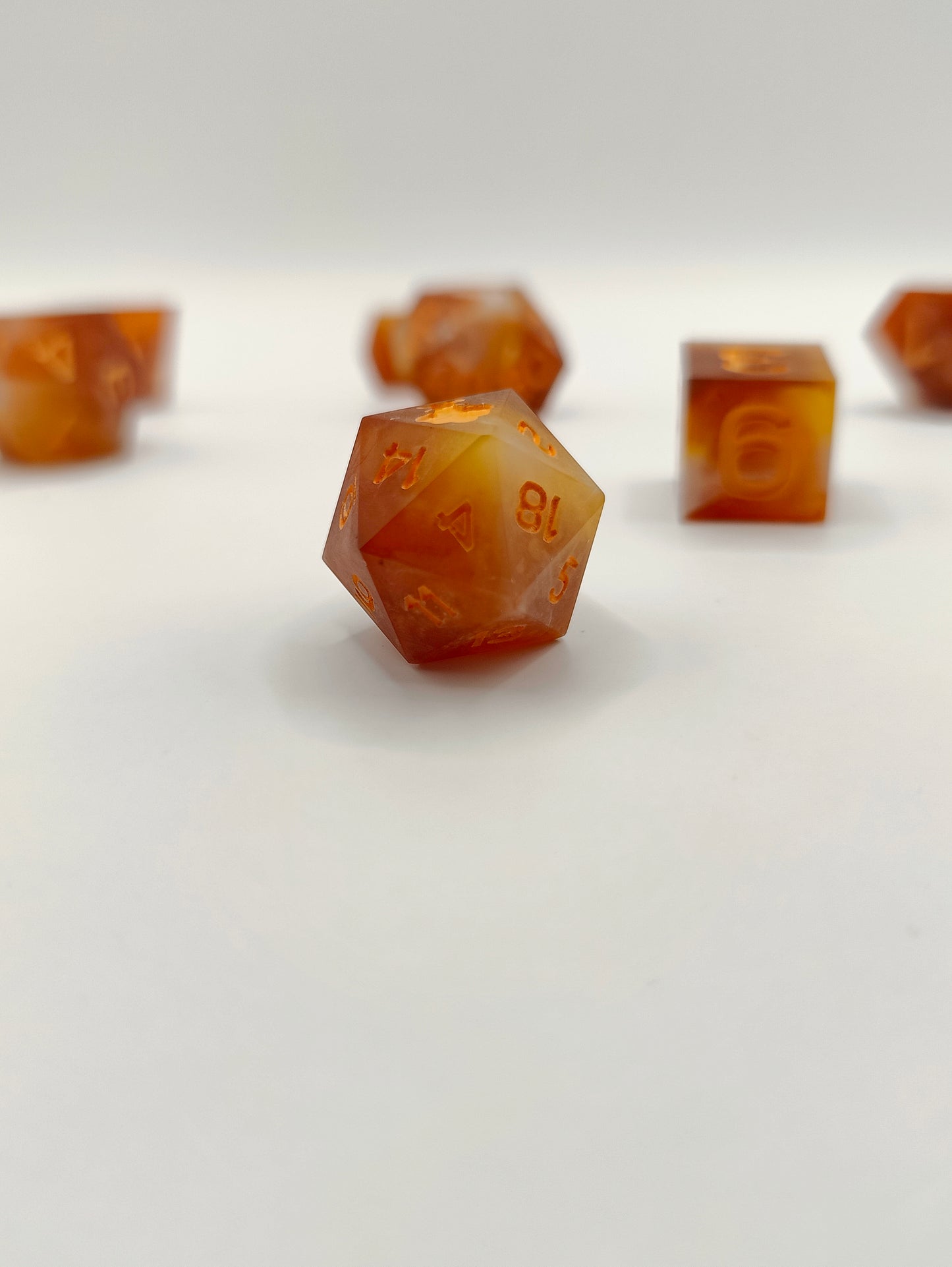 Mini dice set: Thai iced tea, matte finish