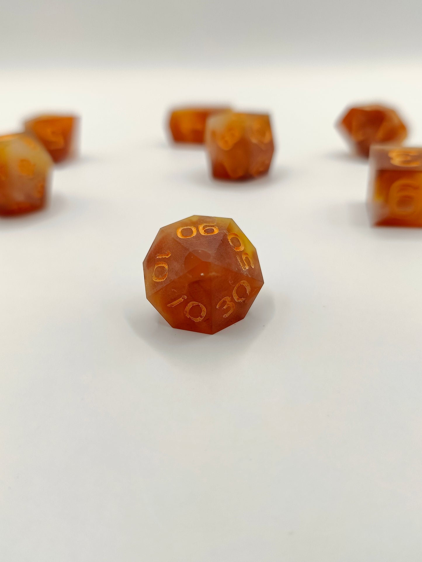 Mini dice set: Thai iced tea, matte finish