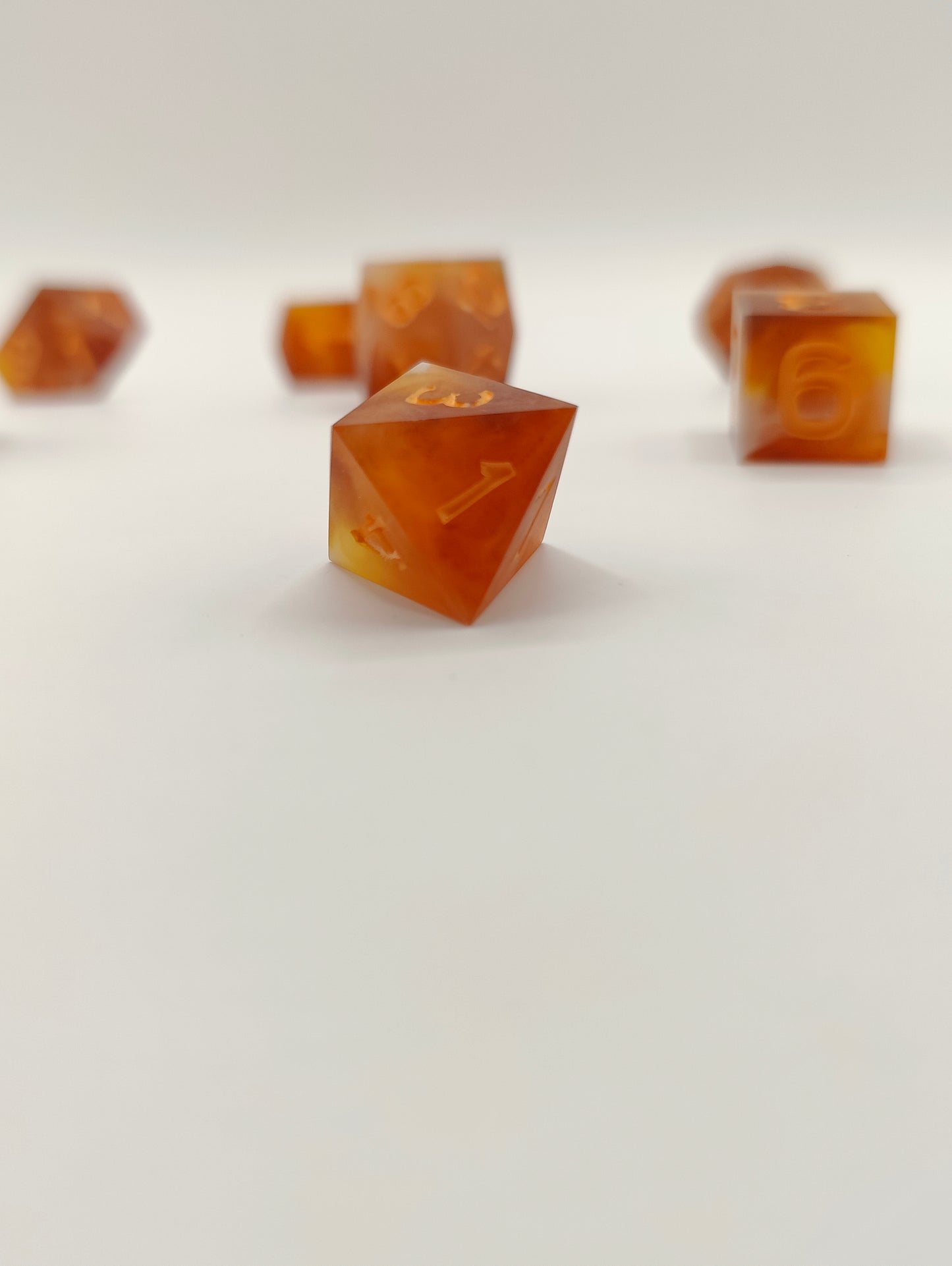 Mini dice set: Thai iced tea, matte finish