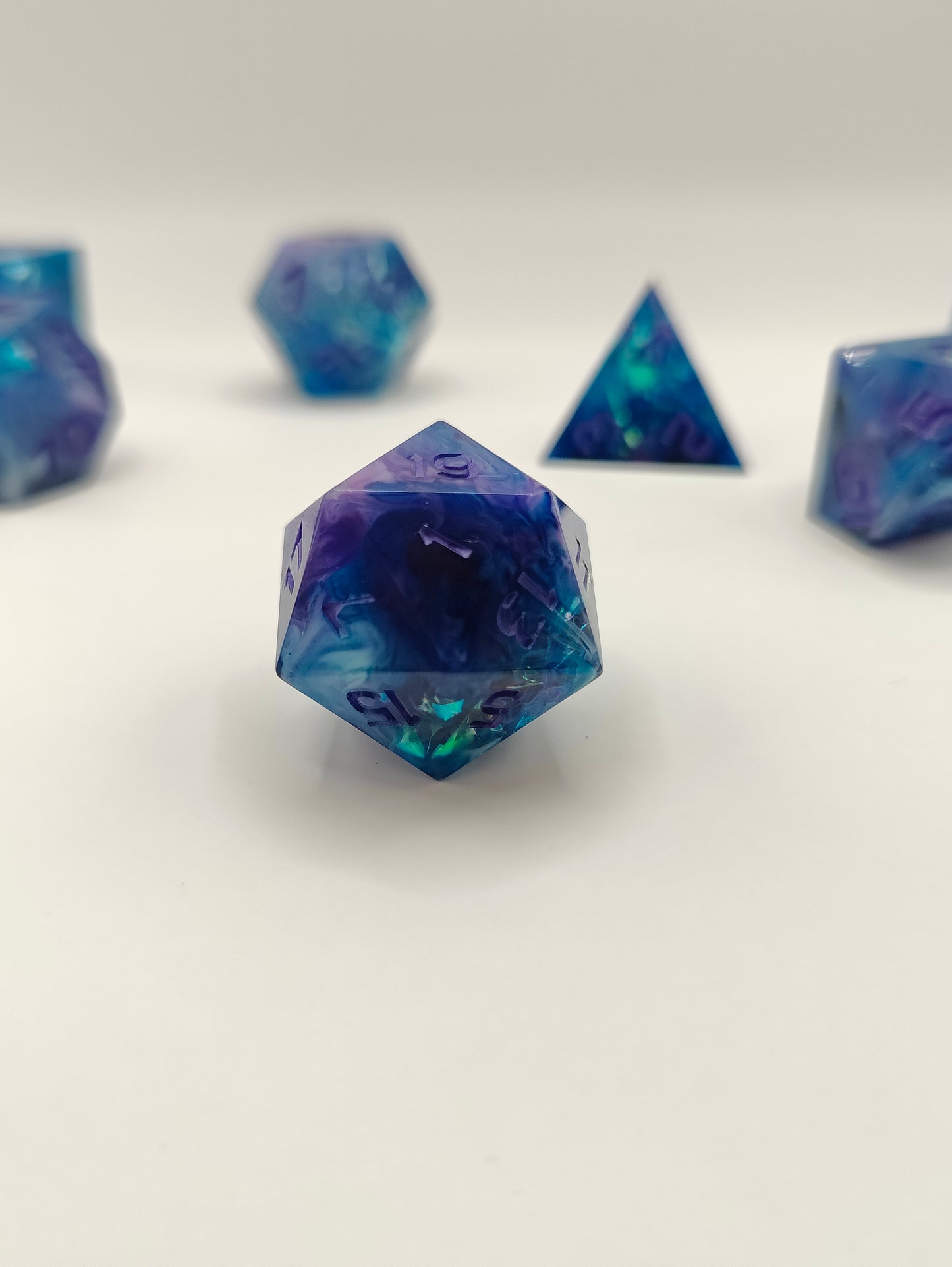 Handmade dice set: Nari