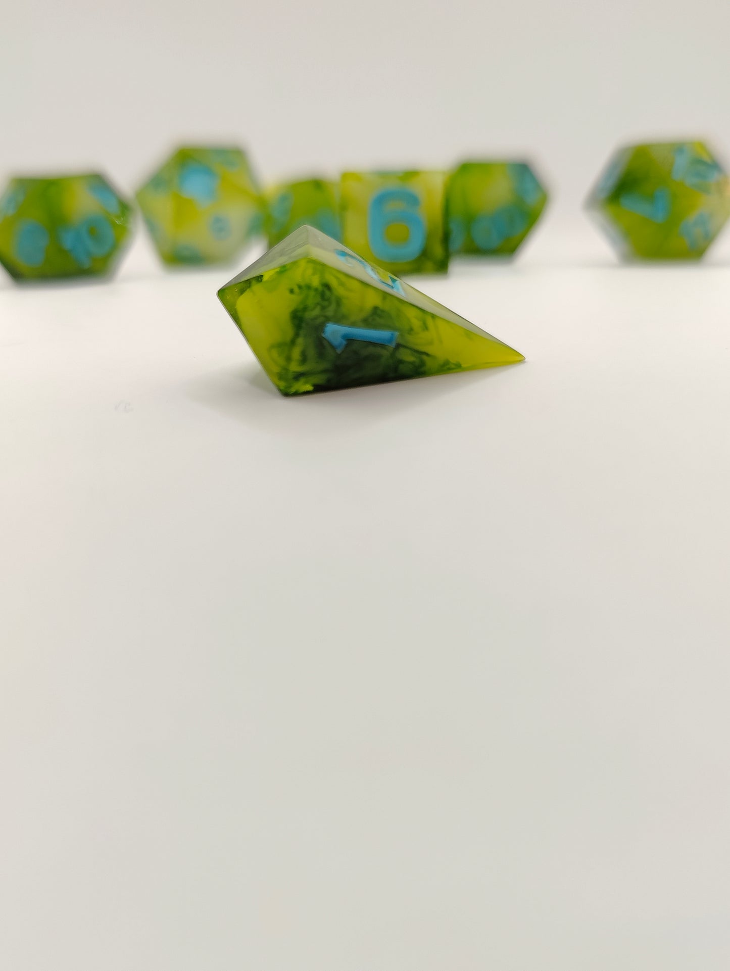 Mini dice set: Sprig of Spring