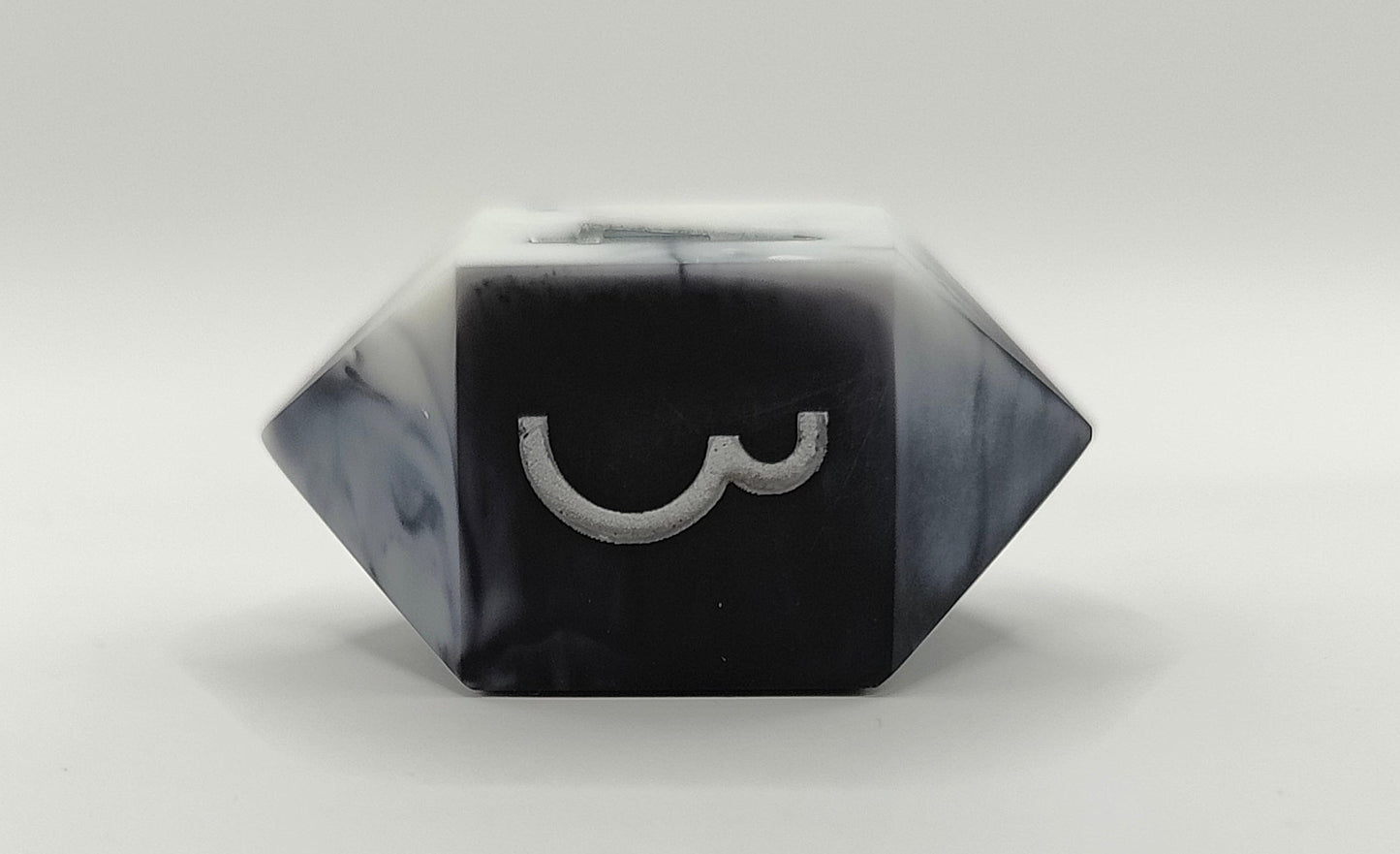 Handmade Single Crystal D4: Tuxedo