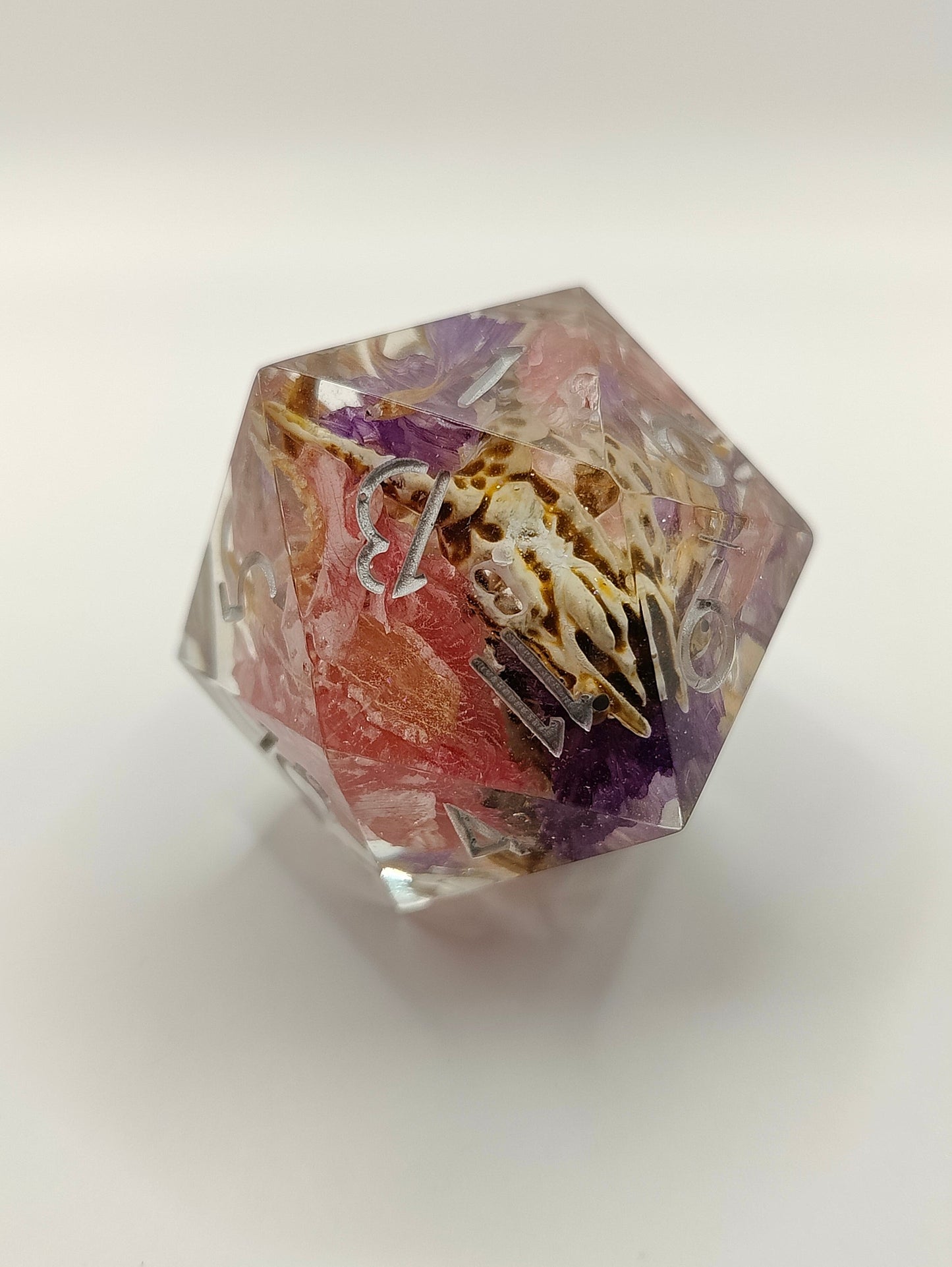 Handmade 30 mm D20: Corpse flowers