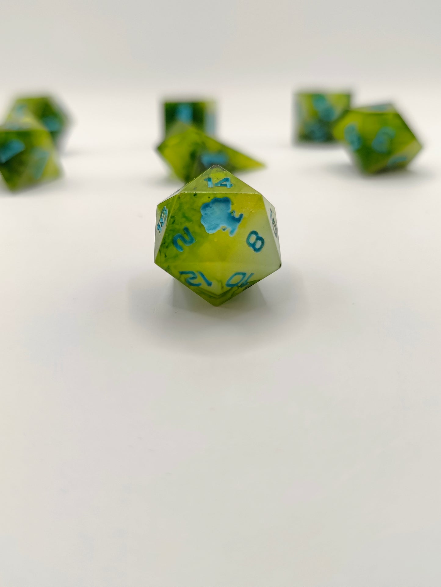 Mini dice set: Sprig of Spring