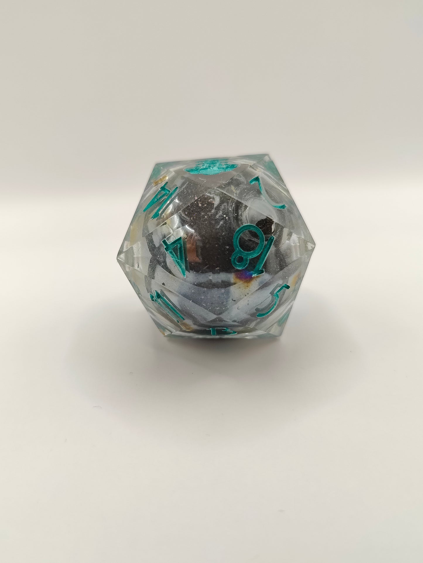 Handmade liquid core 30 mm D20: Oil spill