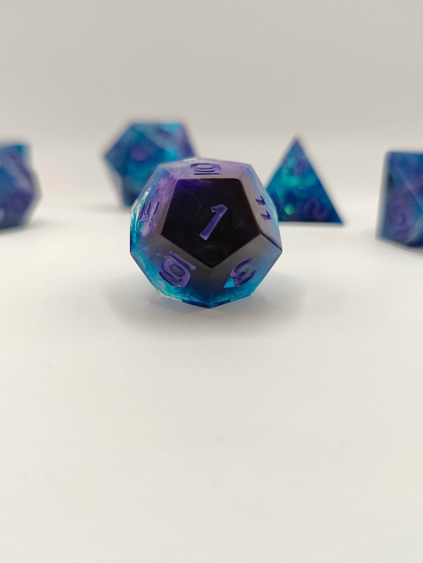 Handmade dice set: Nari