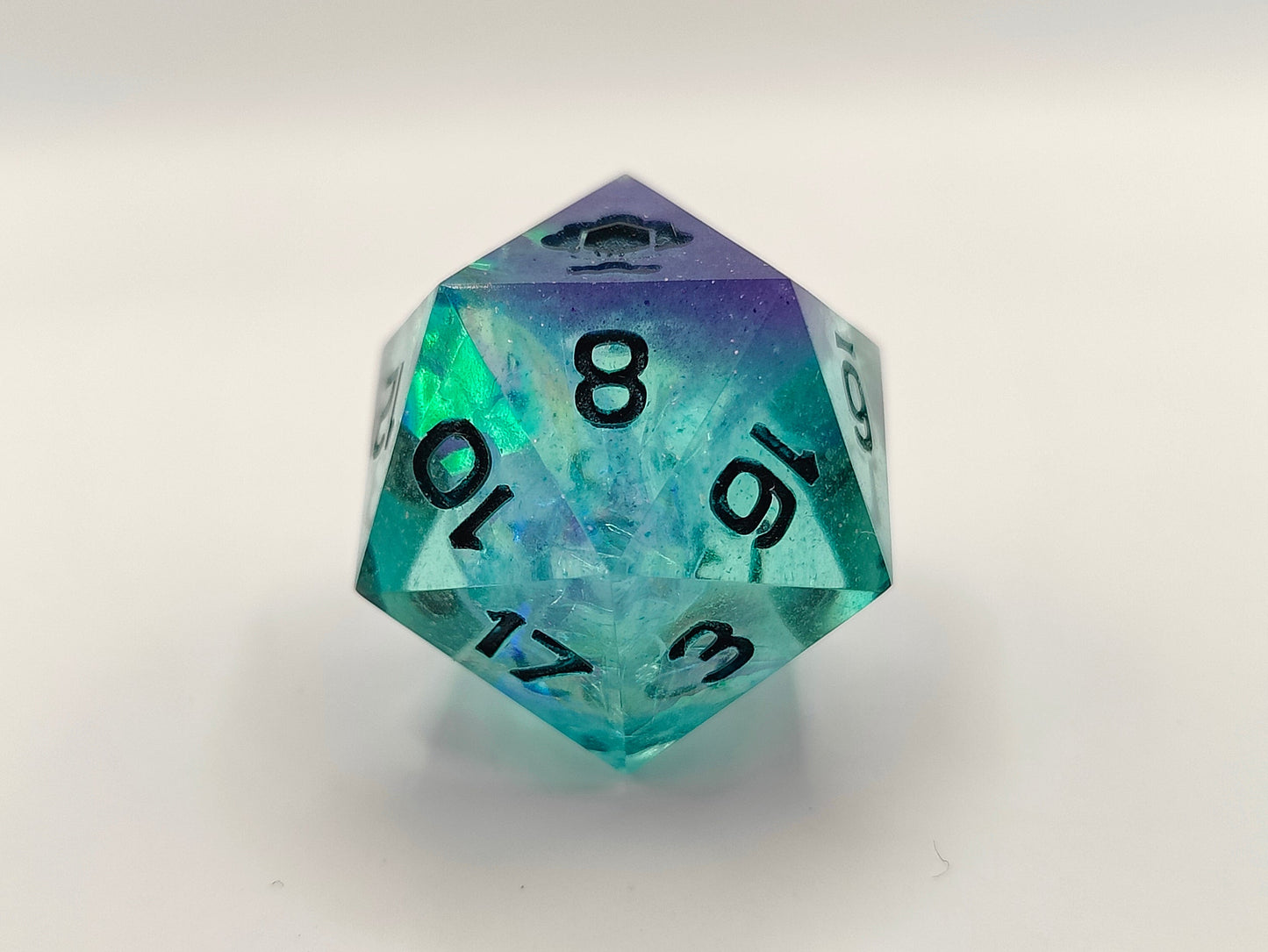 Handmade single D20: Fractured realities